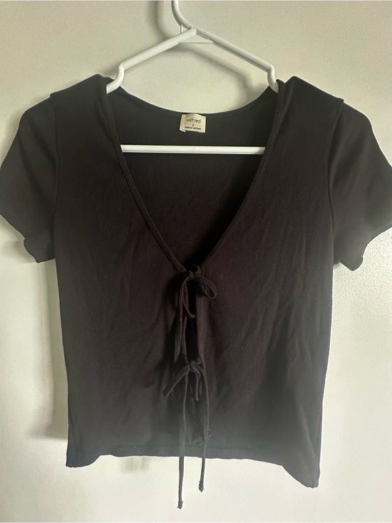Wilfred Tops - Aritzia Wilfred Black Tie-Front Short Sleeve Top